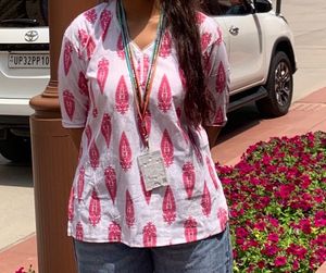 buy fast White Kurta with Pink Pattern