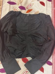 Chic Black Ruched Long Sleeve Top