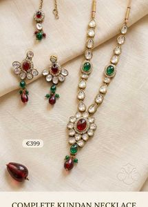 Exquisite Kundan Necklace Set