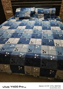 Stylish Blue Checkered Bedsheet Set