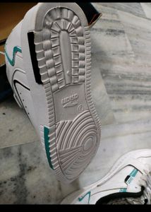 Stylish White Shooes For Man's