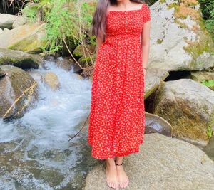 Chic Red Floral Midi Dress