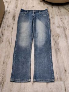 Ma6023 Shark jeans waist 34 inches