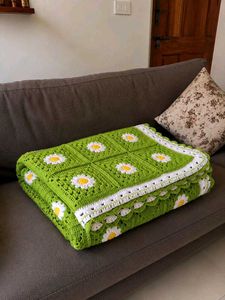 Handmade Crochet Daisy Blanket