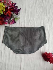 Striped Seamless Briefs