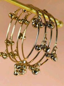 🎁 Buy 4 Get four Free 🥳🥳 Kasmiri Golden Bangles
