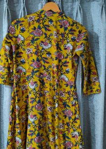 beautiful yellow Floral Print Kurta with Dupatta