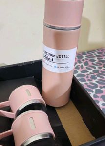 Insulated Vacuum Flask with Cups