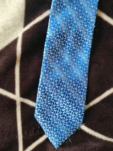 Printed Tie With Pocket Square