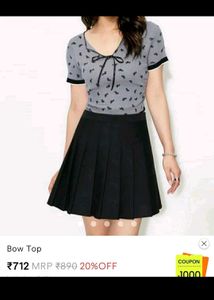 Ribbed Grey Top with Bow Print