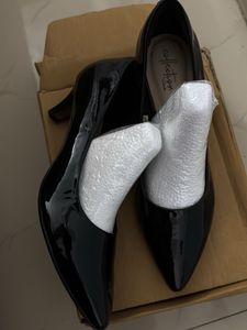 Clarks-Black Patent Pointed Toe Heels