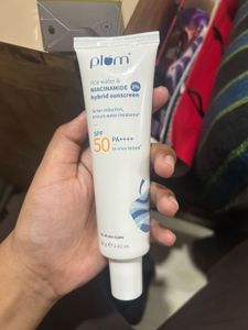 Plum Rice Water &amp; Niacinamide Hybrid Sunscreen