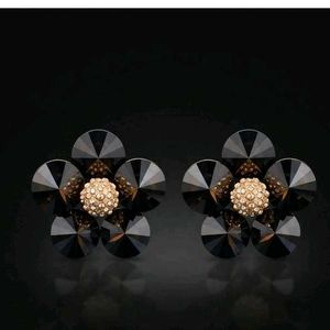 Sparkling Flower Earrings