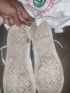 Classic black High-Top Sneakers