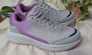 Women's Grey Sneakers size 4/EU 37🥂