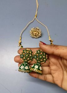 Elegant Green Stone Jewellery Set