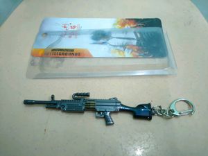 Metallic Gun Keyring - Black.