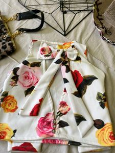 Off Shoulder Blackless Knot Top 💗🌸🌼