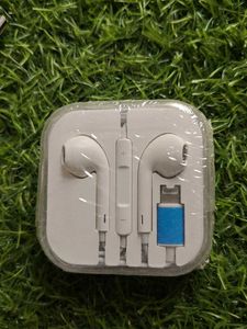 Apple EarPods with Lightning Connector