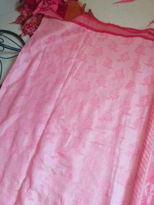 Elegant Pink Saree with Intricate Print