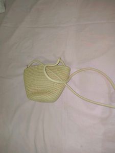 brand new Daisy Straw Crossbody Bag