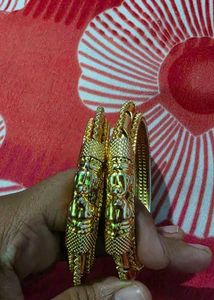 Exquisite Gold Tone Designer Bangle