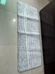 Soft Shaggy Accent Rug