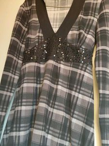 Plaid Long Sleeve V-Neck Dress stretchable h