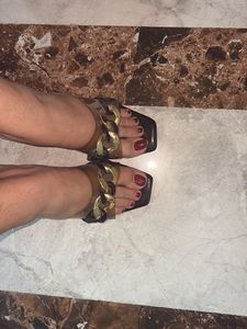 Stylish Chain Detail Slides
