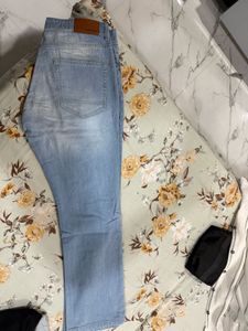 Ketch Light Wash Jeans
