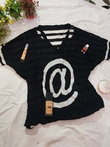 Black Graphic Print V-Neck Top