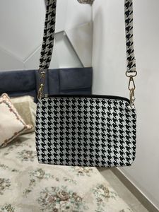 Trendy Black Crossbody Bag