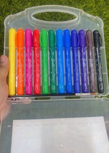 Barbie crayon Set