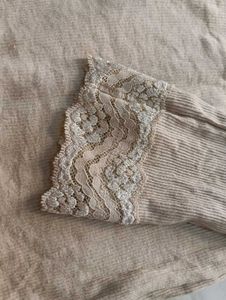 Elegant Beige Lace Trim Longsleeve Top