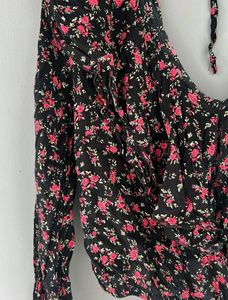 Forever 21 Chic Floral Print Blouse