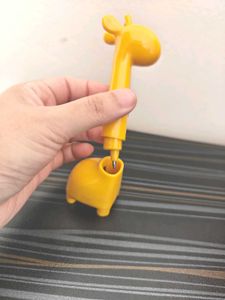Cute Colourful Giraffe Pen