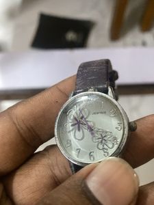 ladies stylish Watch