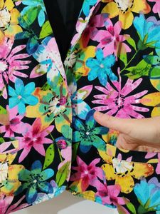 Vibrant Floral Print Blazer