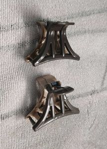 Cream Bow &amp; Claw Hair Clips Set