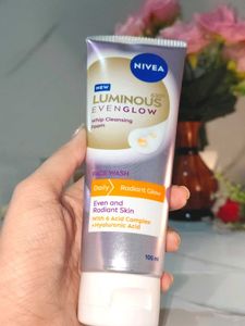 Nivea Luminous EvenGlow Whip Cleansing Foam