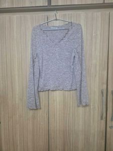 Gray V-Neck Long Sleeve Top