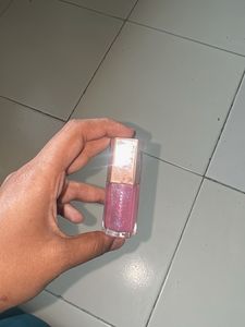 Fenty Beauty Gloss Bomb