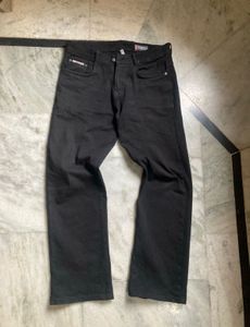 Levis Black stright fit jean