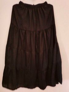 Flowy Floral &amp; Black Tiered Maxi skirt