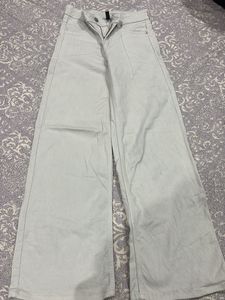 Wide Leg Light Wash Jeans