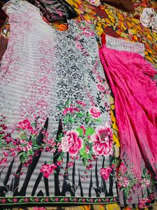 Beautiful Floral Print Kurta Set