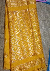 Offer📍Elegant Yellow Dupatta with Floral Design