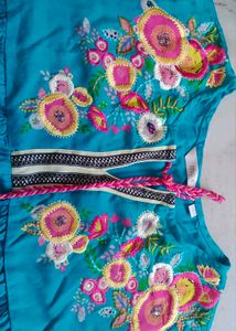 🩵🩷Embroidered Teal Kurta Top