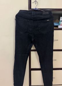 Classic Black Skinny Jeans
