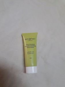 DOT AND KEY CICA FACE WASH